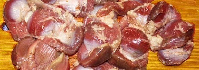 Куриные желудки в сметане с картошкой и грибами | LS